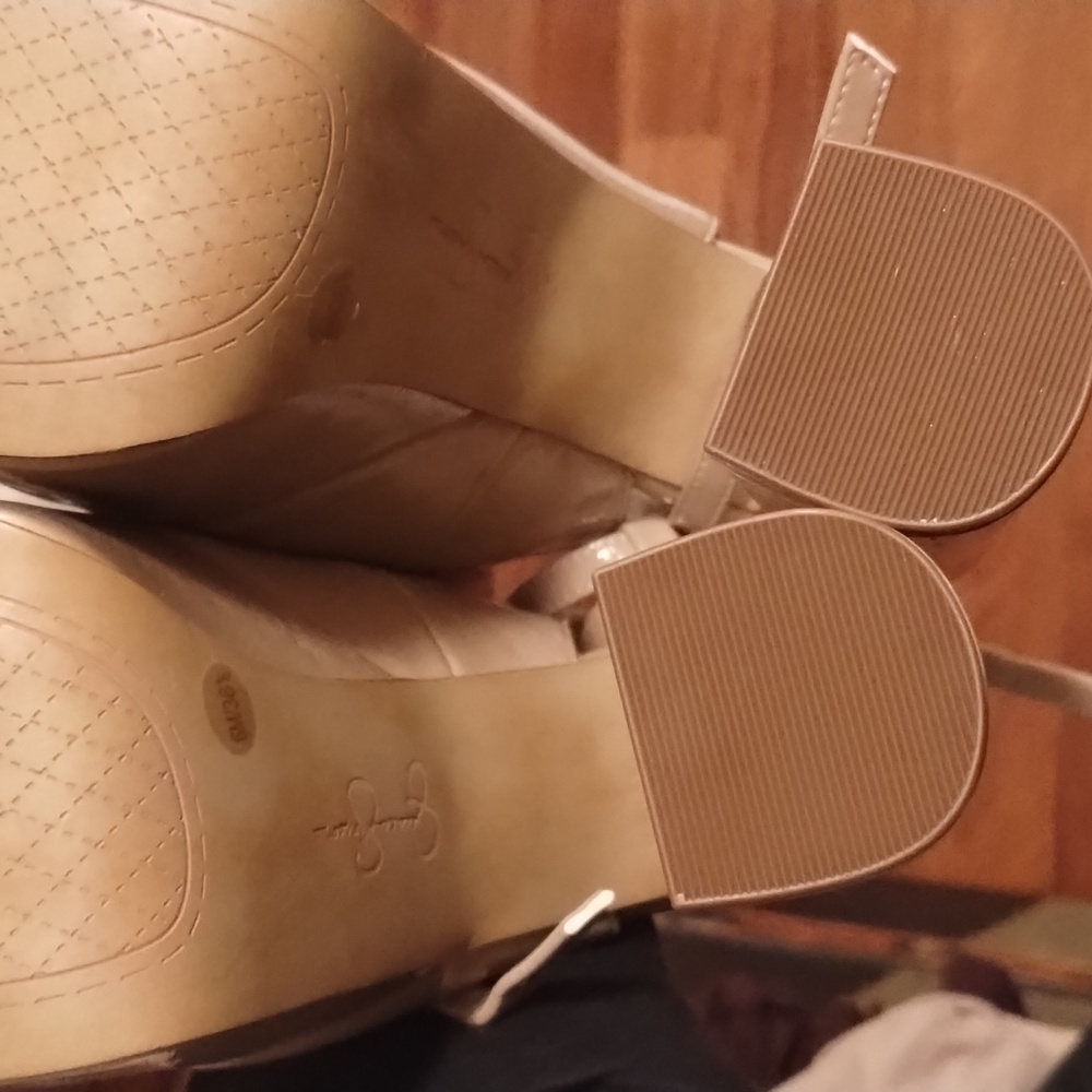 NEW JS SkyHi Heels - Picture 4 of 6